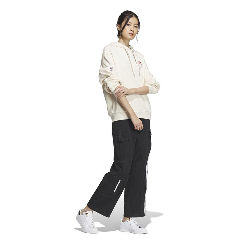 Adidas 阿迪达斯三叶草卫衣女装冬季新款连帽运动套头衫 IW9414