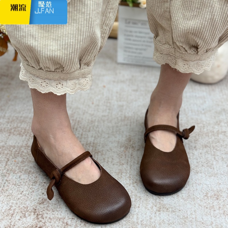 聚范民族风复古女鞋奶奶鞋浅口皮鞋平底单鞋中年妈妈鞋秋新款
