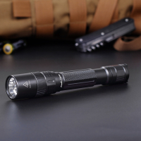 FENIX菲尼克斯Fenix FD20调焦手筒户外强光防水强光变焦手电筒 射程115米