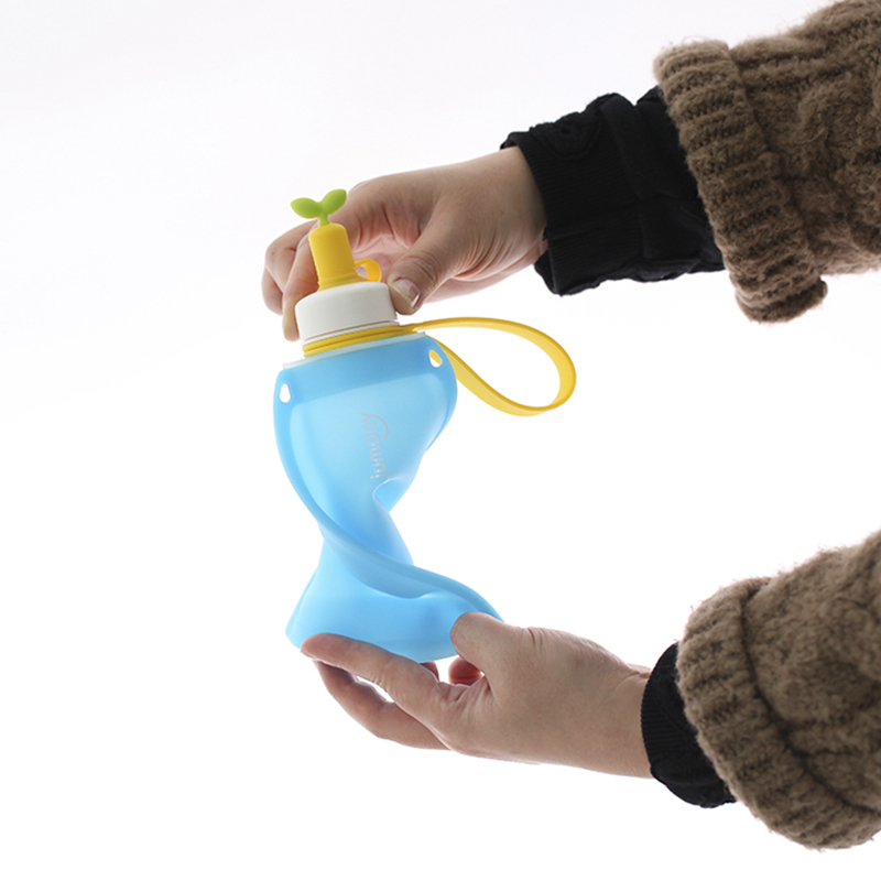 Sillymann 朱莫妮背带款硅胶水袋 300ml 蓝色高清大图