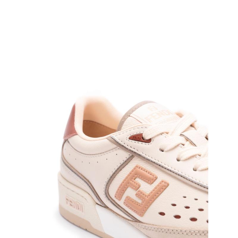 芬迪(FENDI)女款拼接皮革运动鞋休闲百搭橡胶底跑步鞋高清大图