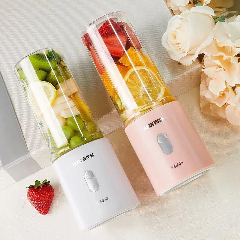 这款智能便携式的榨汁机,采用食品级的材质制作,安全健康无异味,让你