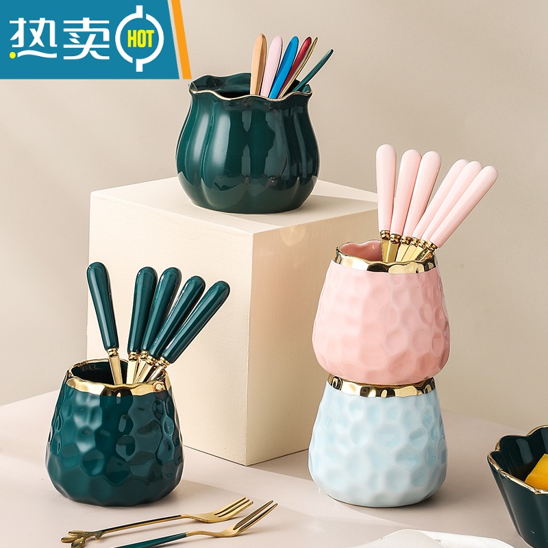 敬平家用可爱水果叉子高端不锈钢蛋糕甜品叉儿童安全水果签收纳罐套装 陶瓷描金罐蓝色+4支陶瓷柄叉子+2只甜品勺高清大图