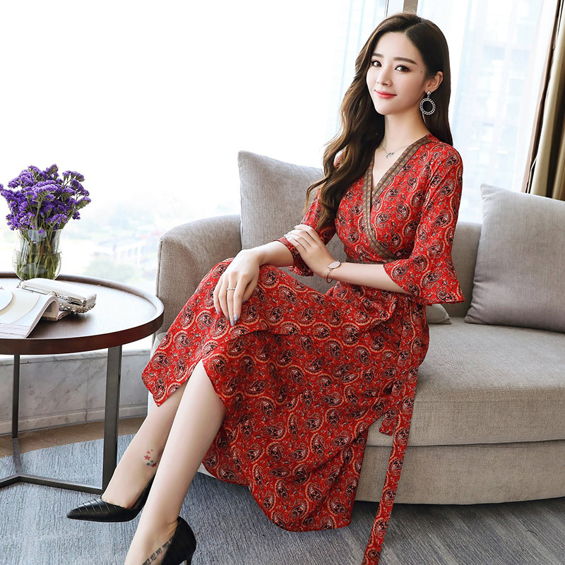 红色碎花雪纺连衣裙女长裙女士夏款新品气质韩版显瘦喇叭袖裙