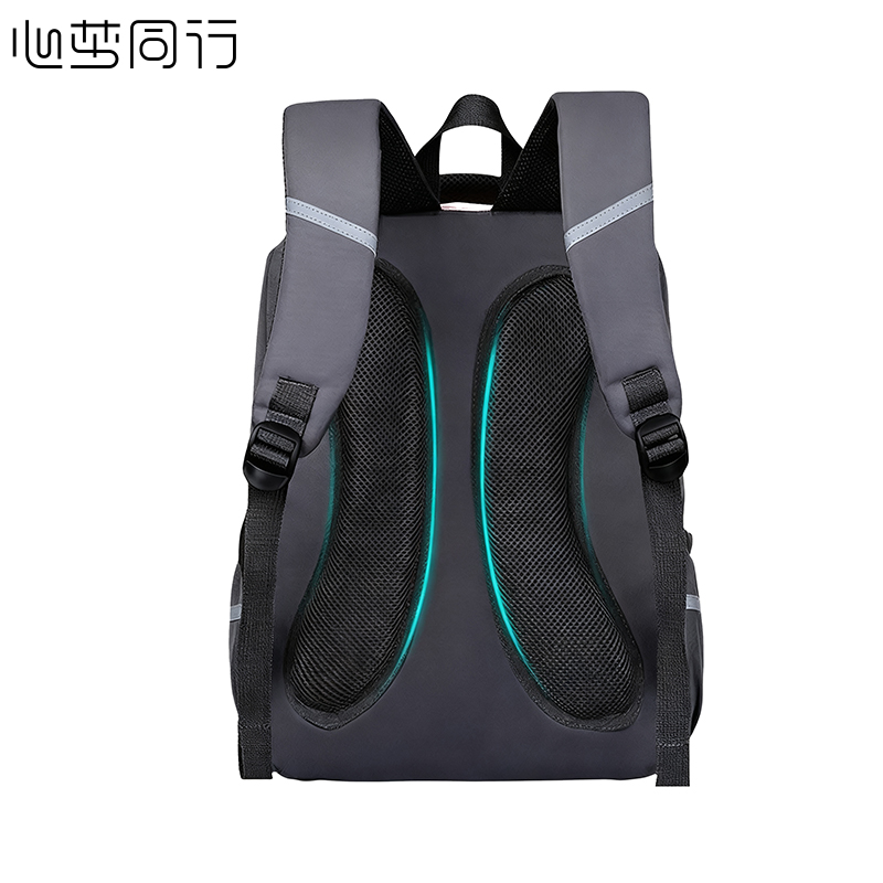 心梦同行 大容量双肩背包学生包儿童书包 2190/个高清大图