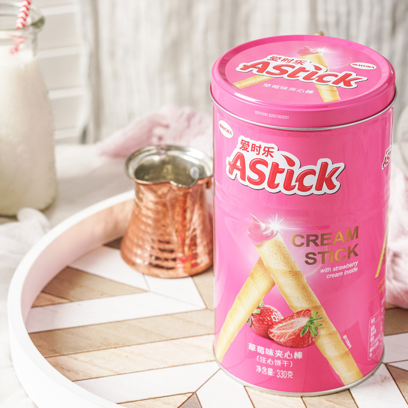 爱时乐(Astick) 注心饼干 零食 威化卷心酥草莓味330g 休闲零食 办公室零食 (新老包装交替发货)