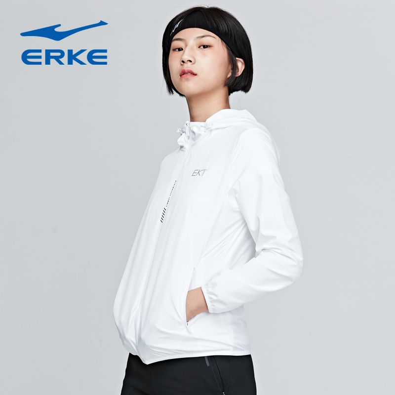 鸿星尔克(ERKE)女子运动外套2018秋季新款短款时尚防风运动茄克女士常规款训练服52218315017