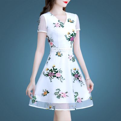 白色连衣裙女夏季2021新款夏装流行女装气质网纱碎花夏天雪纺裙子 花朵白色 M 90-102斤