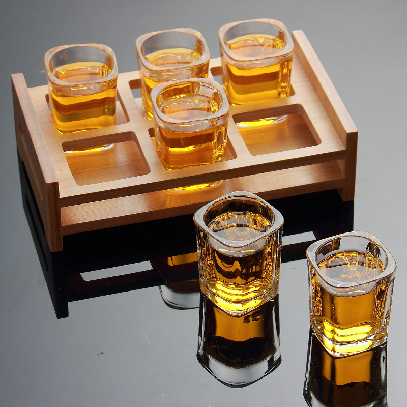 家用创意玻璃啤酒杯白酒杯洋酒杯一口杯烈酒杯四方杯杯架酒具套装(请先与客服确认再)