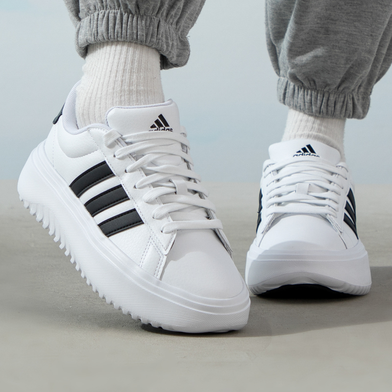 Adidas阿迪达斯女鞋新款厚底运动鞋透气休闲鞋低帮板鞋IH7645 ZP