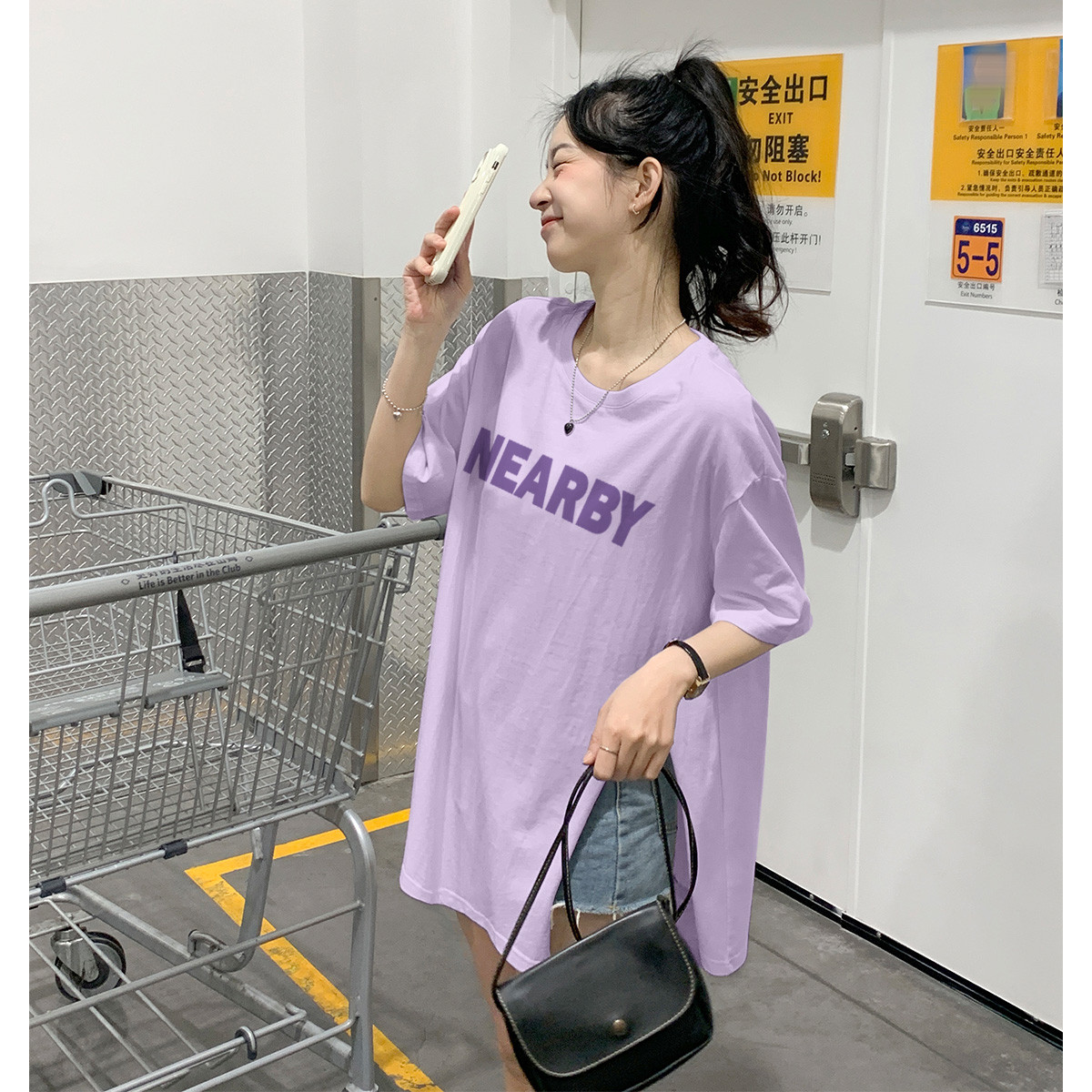 唐狮短袖T恤女夏季新款圆领上衣简约字母侧边开叉设计别致潮高清大图