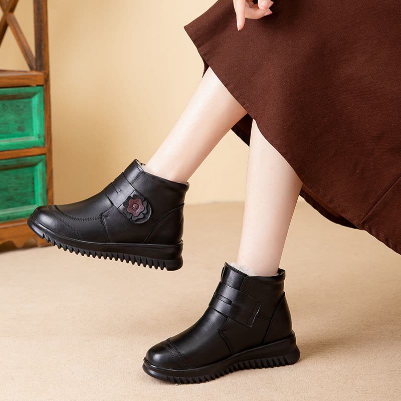 新款牛皮妈妈棉鞋真羊毛软底防滑中老年魔术贴女鞋厂家直销批发图片