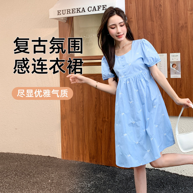 [哺乳外出]新品孕妇裙子夏季时尚方领连衣裙刺绣款泡泡袖孕妇装