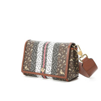 预订 BURBERRY 博柏利 NOTE小号TB标识TB LOGO织物口盖包 单肩包 斜挎包 8033386金扣