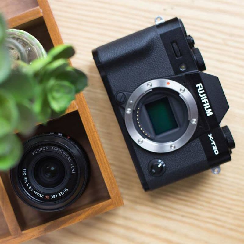 富士(FUJIFILM)X-T20(XC15-45MM)黑色微单套机变焦套装有效像素2430万