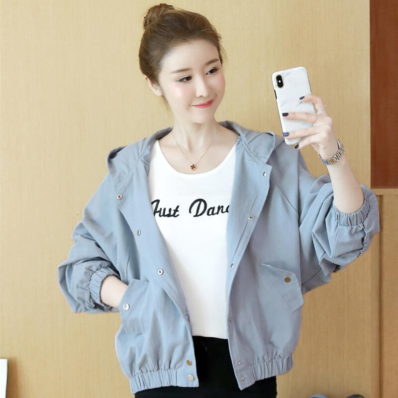 迪鲁奥(DILUAO)40岁50岁妈妈穿的衣服短款外套女2021通勤新款春秋宽松百搭连帽风衣休闲开衫服高清大图