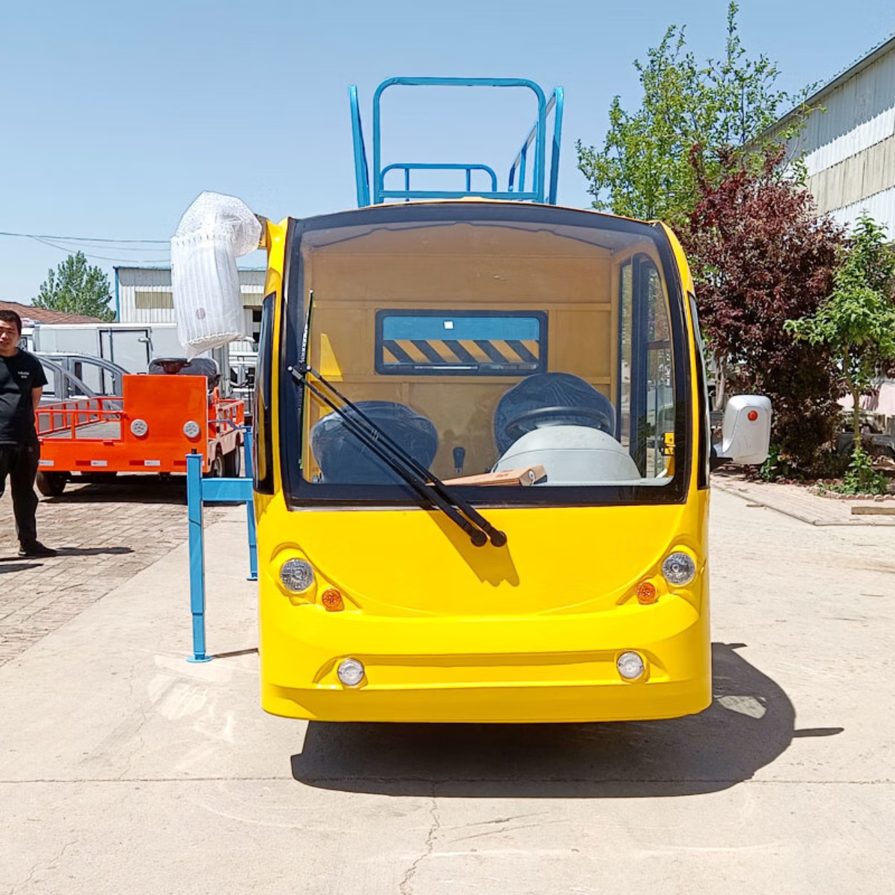 龙云天盾电动四轮皮卡升降车2座高空作业升降平台车剪叉式升降作业平台物业场内维修登高车 敞篷高配