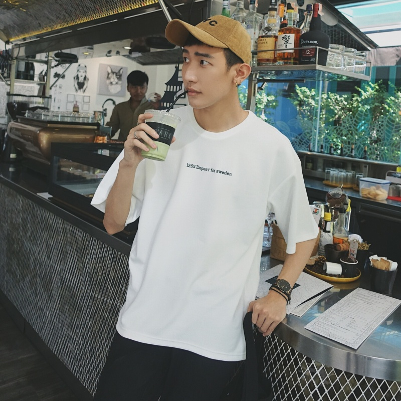 韩国日韩风半袖男潮2018夏季帅气宽松5分袖T恤衫青少年纯色短袖