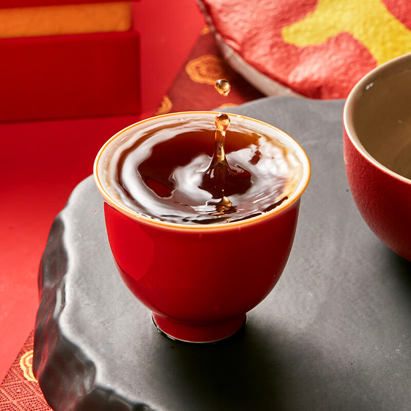 露华春茶叶礼盒 送长辈客户送礼 年年福礼盒(茶饼)高清大图