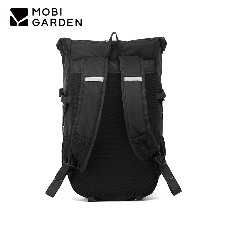 牧高笛(MOBIGARDEN)悬越户外背包 30L NX25664009 夜幕黑高清大图