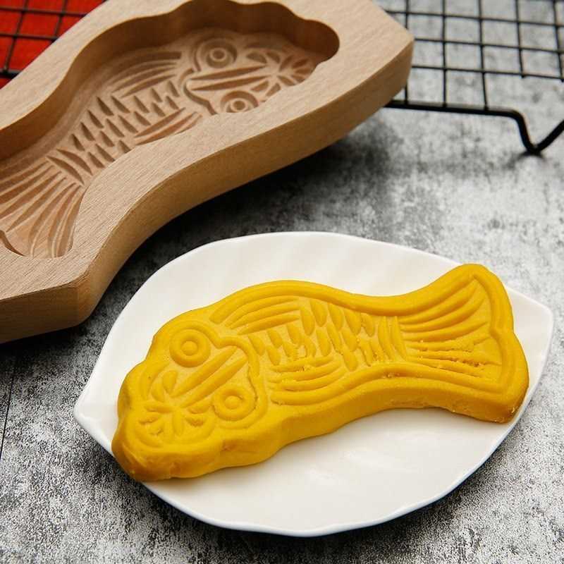 流心木质点心冰皮模子烘焙精灵糕点月饼模具不粘手压式家用模型模板立体 合家欢乐(带柄)