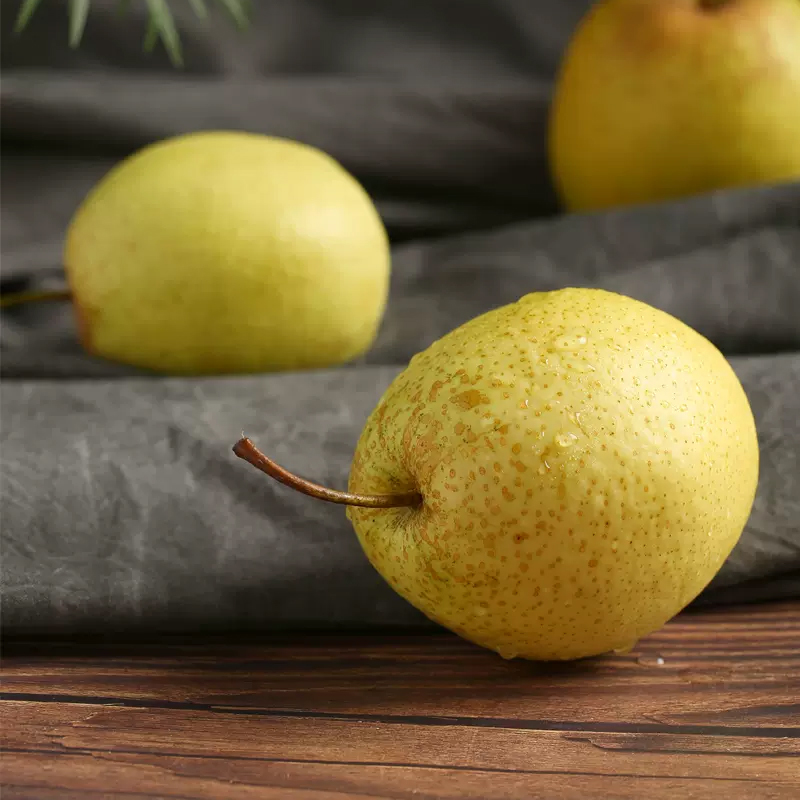 [熊猫鸟]河北精品雪花梨 新鲜水果 松脆多汁 净重4.7斤 单果300g以上高清大图