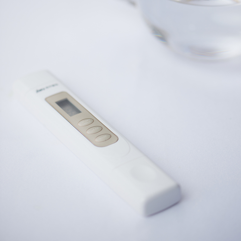 苏宁极物水质TDS检测笔 白色 智能准确检测净水器家中水质纯度 高精度工艺 整机防水 小巧便捷 水份仪