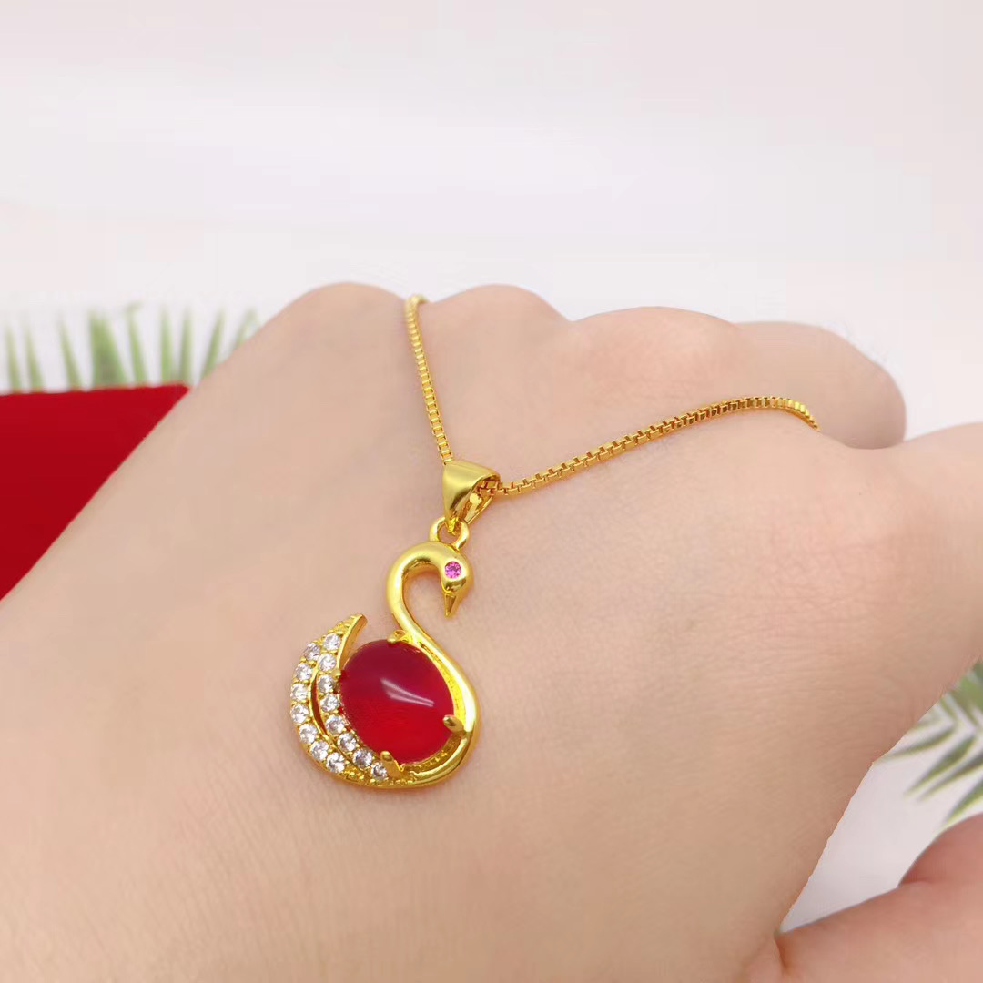 新款镀金沙金项链女久不掉色 仿黄金镶钻红宝石天鹅吊坠细锁骨链送女朋友老婆情人节七夕生日礼物