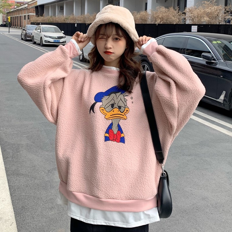 唯逸衣品秋冬拼接假两件圆领套头卡通唐老鸭印花宽松羊羔绒衫卫衣上衣