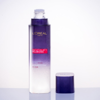 欧莱雅复颜玻尿酸水光充盈导入晶露240ml 保湿补水滋润营养化妆水