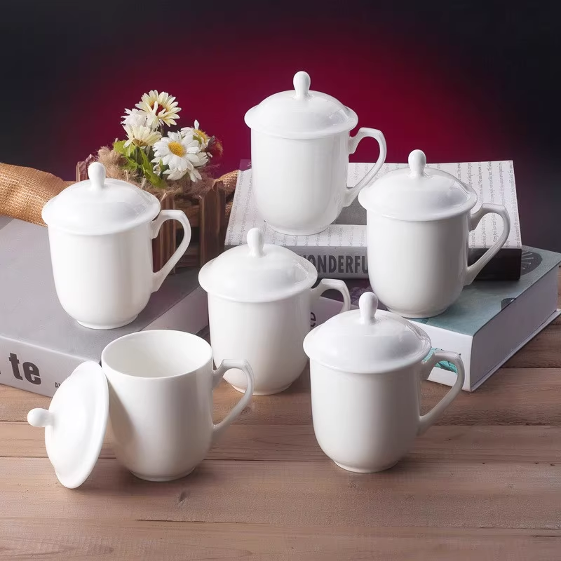 带盖陶瓷茶杯高清大图