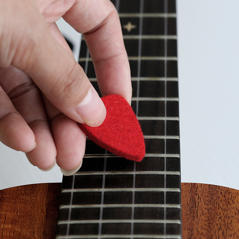 ukulele尤克里里拨片乌克丽丽弹片小吉他羊毛拨片不伤琴弦