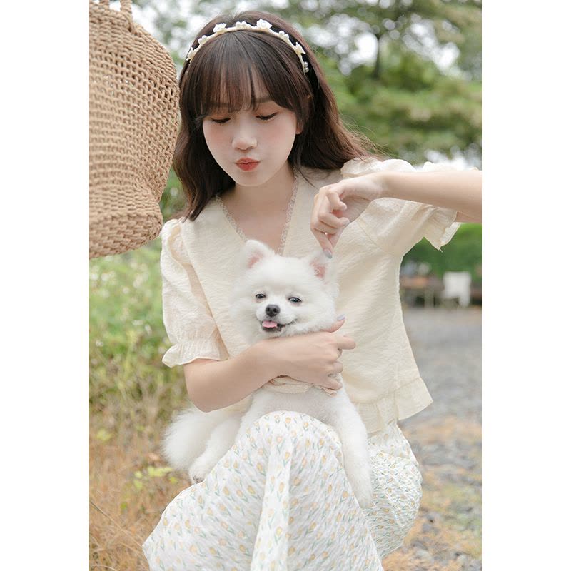 CACHE泡泡袖V领短上衣小众夏季甜美温柔韩系法式漂亮小衫蕾丝花边图片
