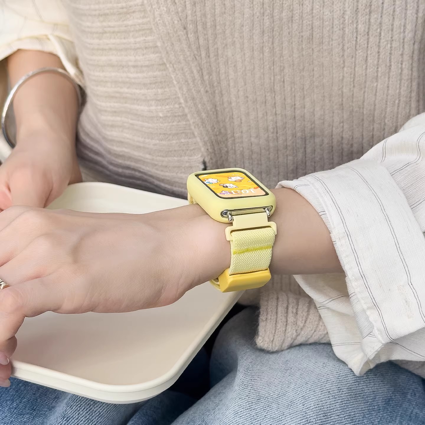适用于小米手环9Pro表带奶酪黄秋冬设计款塑胶磁吸可爱扣时尚女生8Pro腕带运动智能手表红米watch6/5创意情侣高清大图