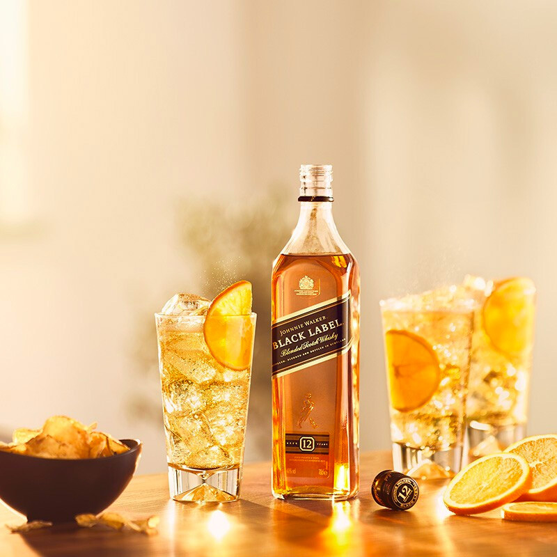 尊尼获加(Johnnie Walker)黑牌 调配型苏格兰威士忌 700ml 单支