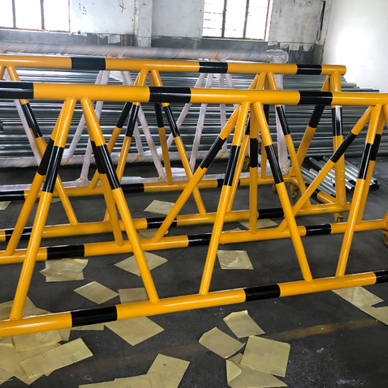 东升顺手动拒马移动路障带刺门口挡车防冲撞护栏3.5米高清大图