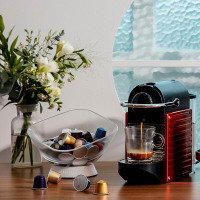 Nespresso 胶囊咖啡机 Pixie C61 意式全自动 欧洲进口 小型家用办公室咖啡机