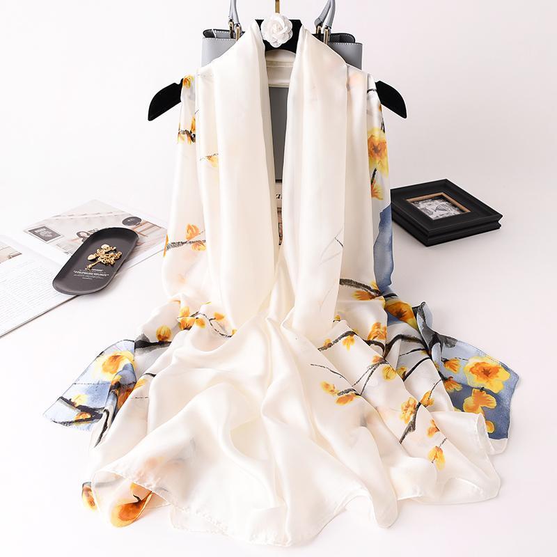 丝巾女百搭春秋薄款韩版冬季保暖围巾披肩两用外搭配裙子长条纱巾