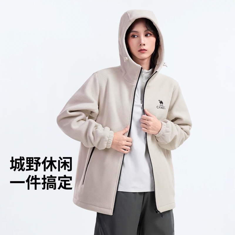 骆驼 中性款连帽抓绒外套A36WA6K011高清大图