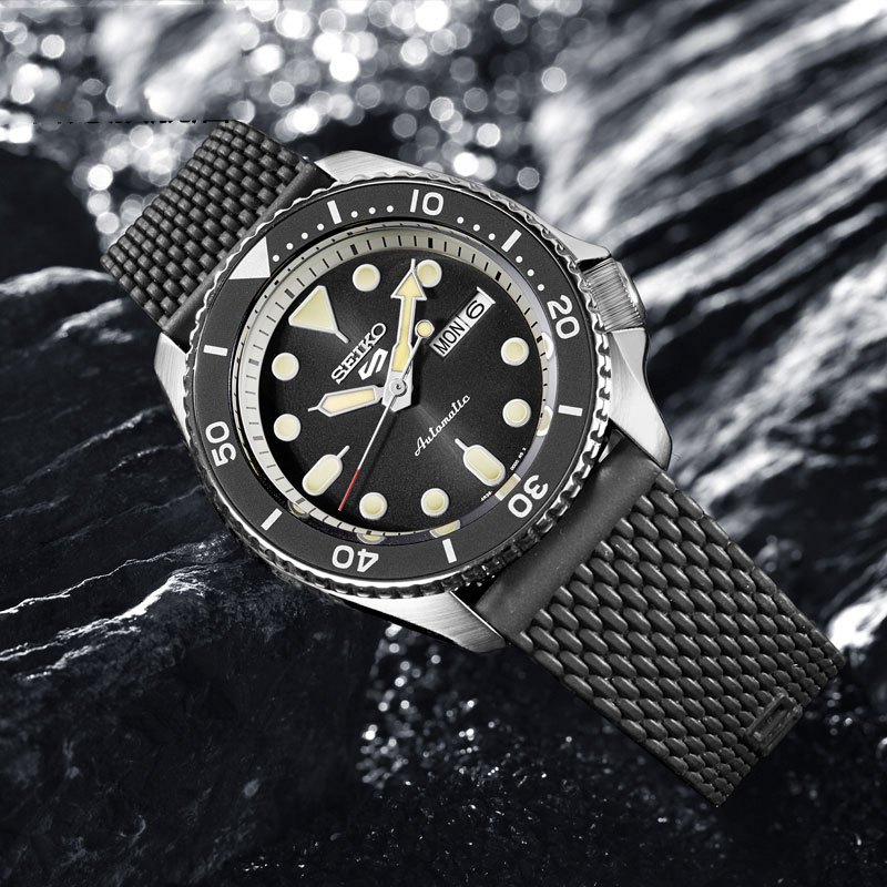 精工seiko手表新盾牌5号系列100米防水自动手动上链钢带绿水鬼运动