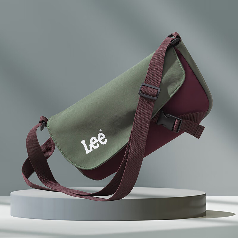LEE悦时尚斜跨包LE240043M