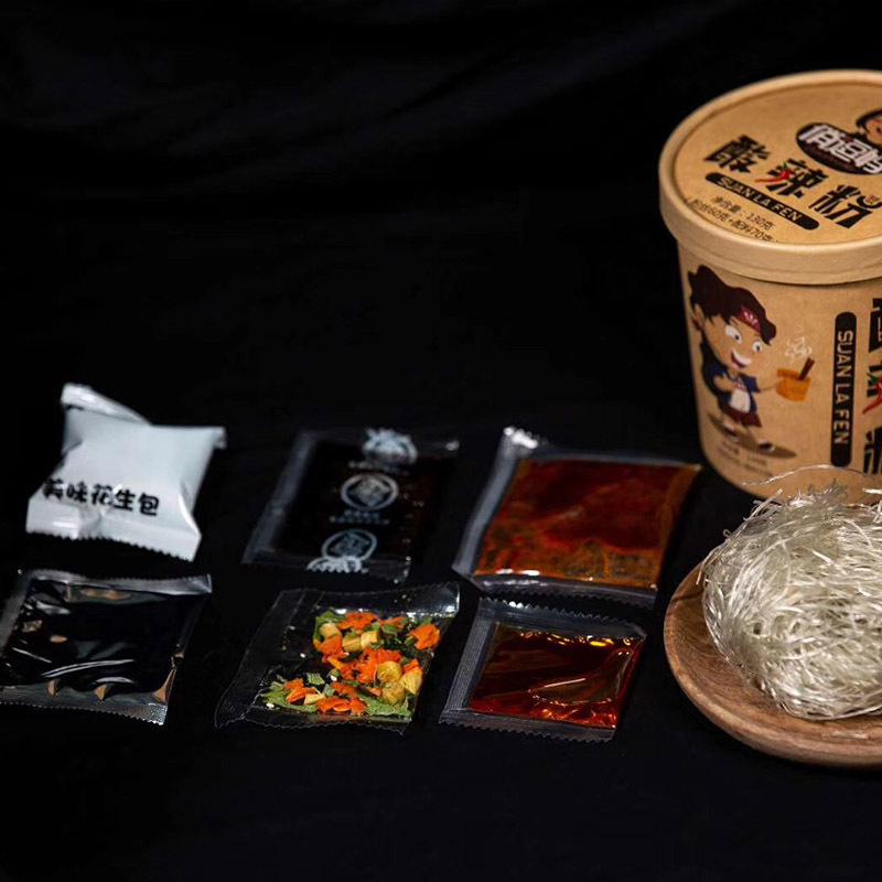 俏逗妈正宗重庆酸辣粉桶装130g*6桶酸辣条速粉丝