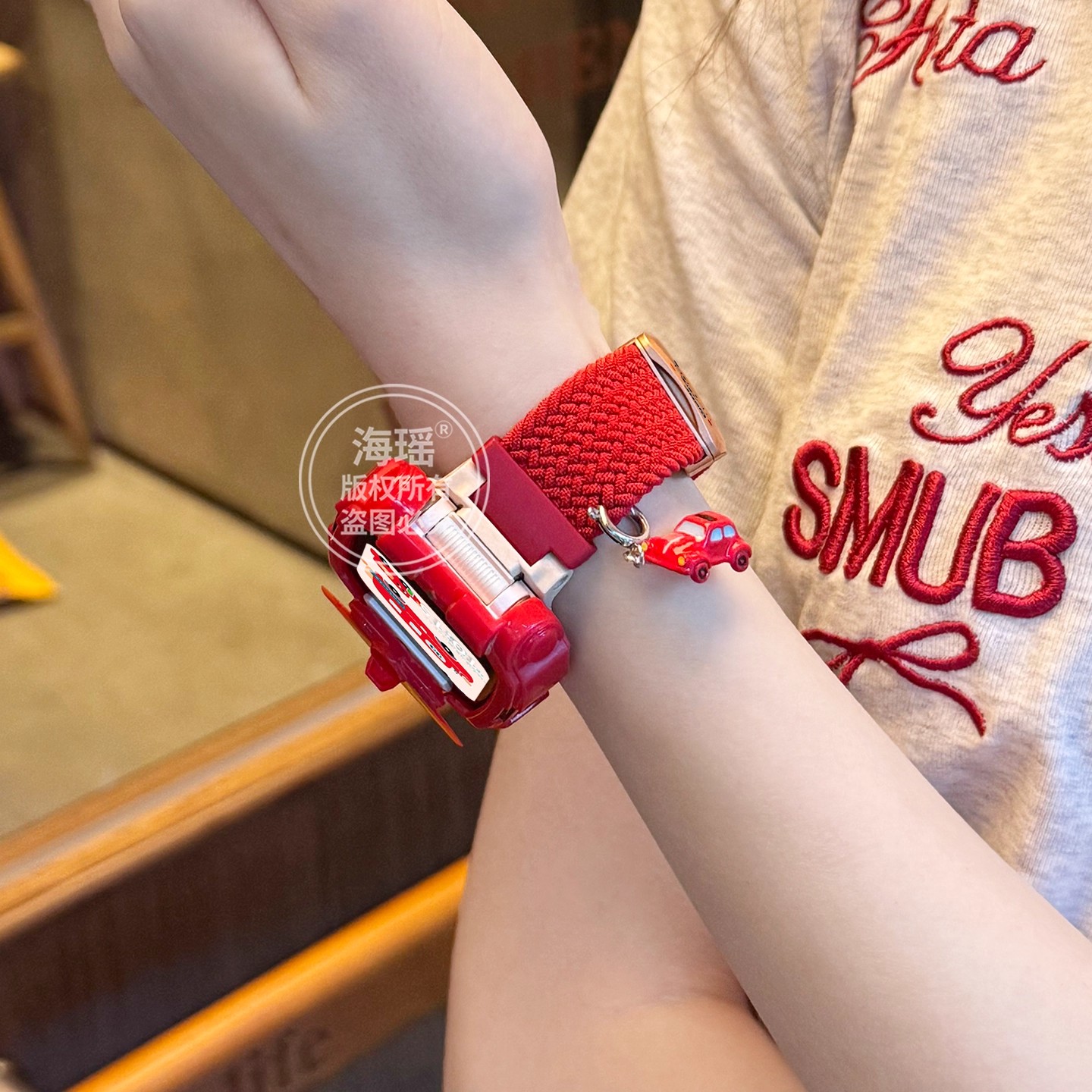 [炫酷汽车]适用于小天才电话手表表带z11/z10/z9编织尼龙z8/z7保护套z6pro/d3儿童磁吸秋冬款3139g高清大图