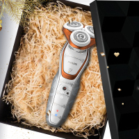 飞利浦 (Philips) 星战系列 充电款 三刀头 全身水洗 干湿两用 旋转式 电动剃须刀SW5700