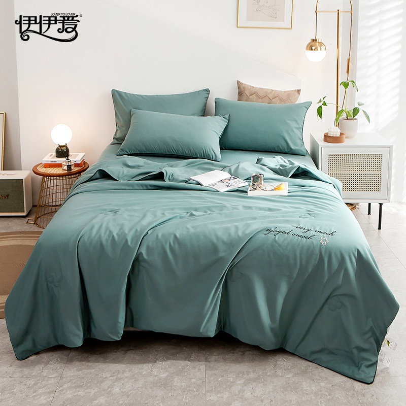 伊伊爱 星辰四季棉大豆夏被高清大图