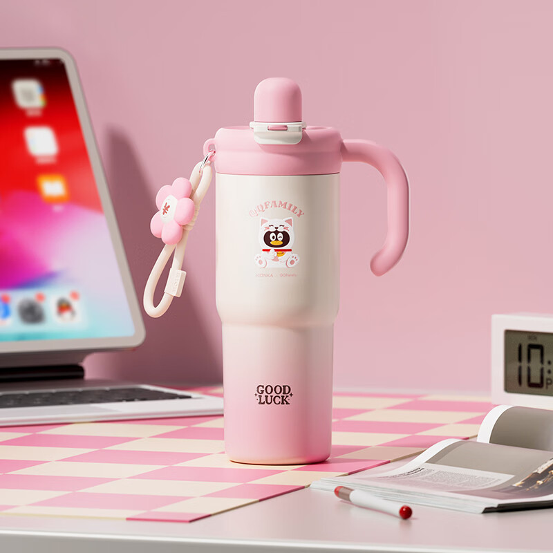 康佳心驰自由礼盒(冰霸杯700ml+草莓熊盲盒)大容量冰霸杯草莓熊礼盒 316L不锈钢保温保冷含吸管KBW-0206T!高清大图