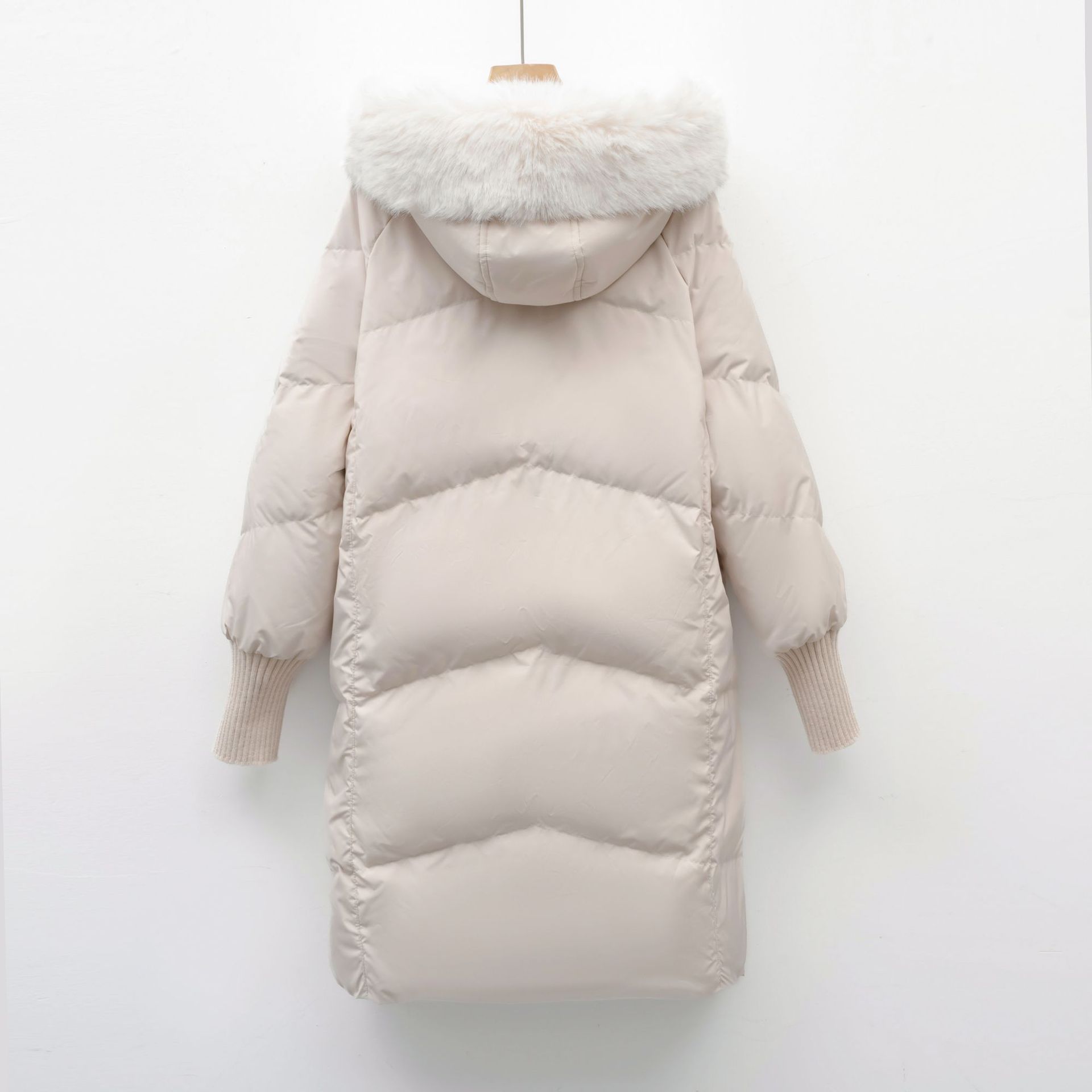 白鸭绒新款冬季保暖大毛领休闲宽松羽绒服女外套高清大图