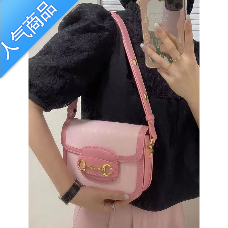 封后粉色腋下包小众感轻奢女包2022新款休闲马鞍包单肩斜挎包女斜挎包