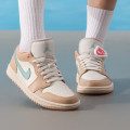 耐克（NIKE）女鞋新款运动鞋Air Jordan 1潮流时尚场下休闲低帮篮球鞋DC0774-182 ZP DC0774-130/米白/绿色/棕色 38