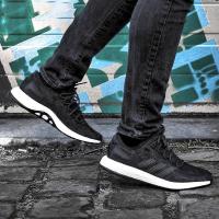 adidas阿迪达斯男子跑步鞋新款BOOST休闲运动鞋CP9326
